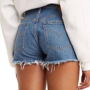 Levi’s Wedgie High Rise Cutoff Short, washed blue